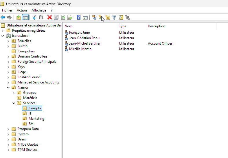 Unités d'organisation, utilisateurs et groupes dans la console Active Directory Users and Computers.